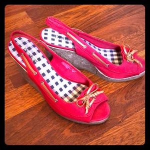 Red cork bottom wedges